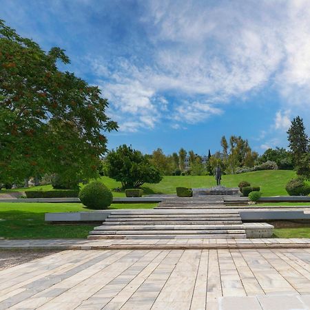 Beautiful Apartment In Kolonaki Athena Bagian luar foto